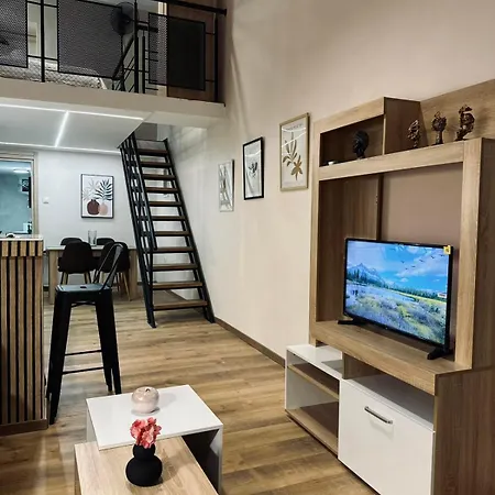 Nomad Life Apartamento Volos